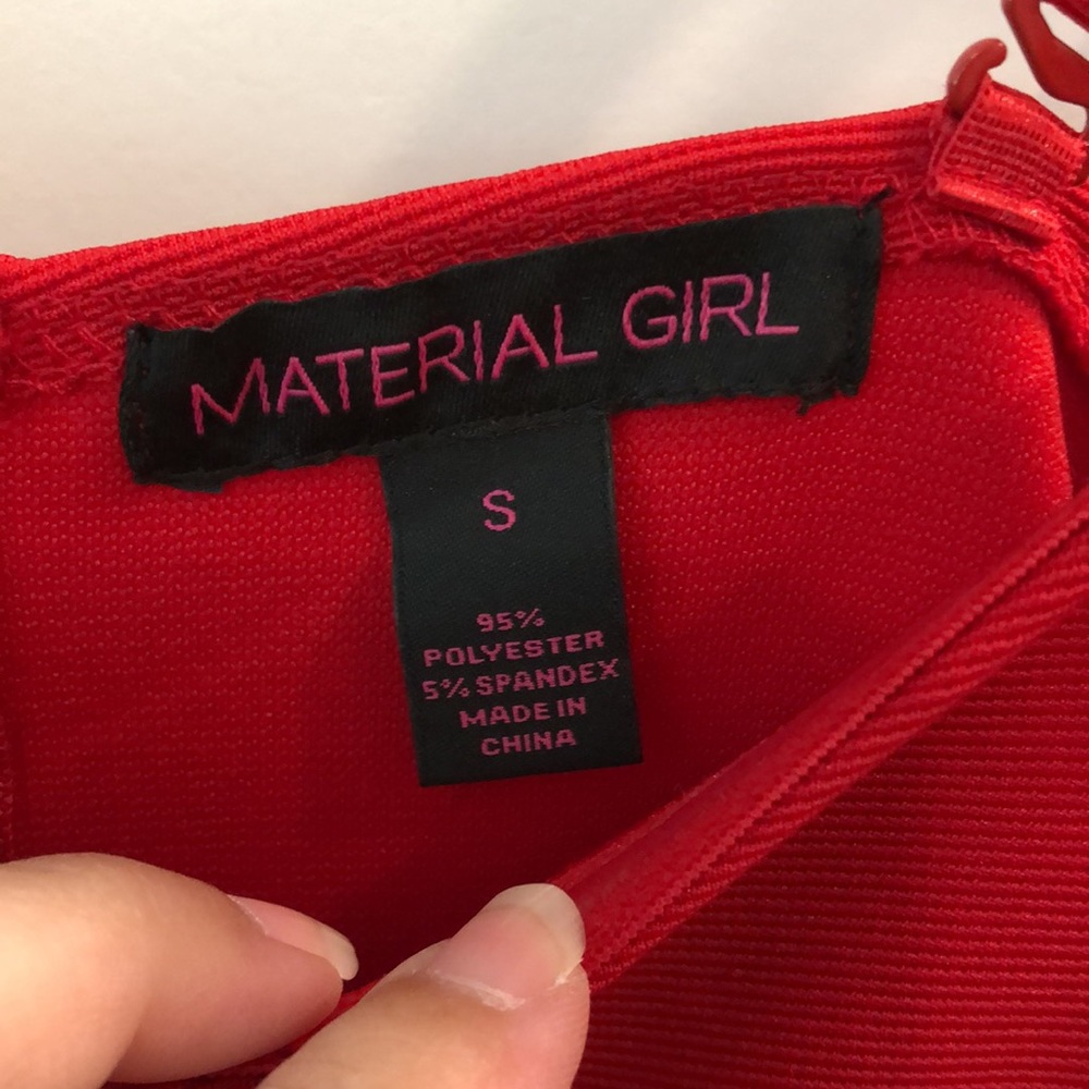 Red Material Girl Dress with Bow Sleeves, size S - Picture 7 of 7